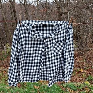 Art Class Girls Black and White Buffalo Plaid.